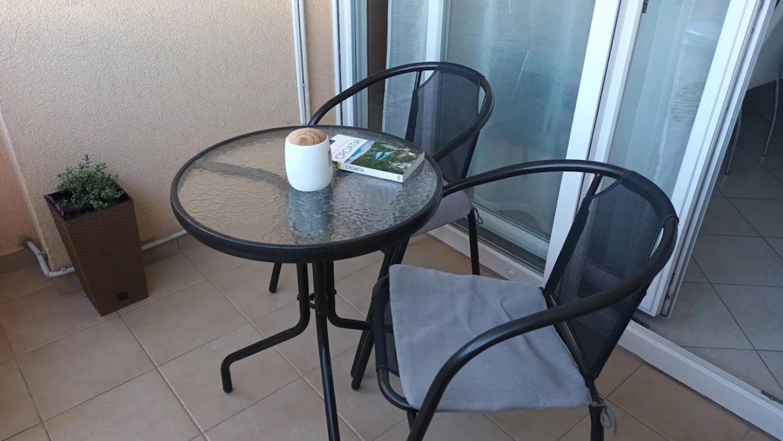 Apartman Sandra -Private Parking And Garden Zadar Eksteriør billede